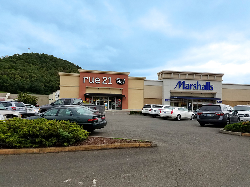 Roseburg Valley Mall
